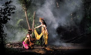 Bali-dance-courting